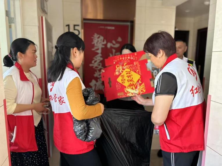 星空体育网站：長豐縣雙墩鎮：從“細”處著手向“優”處發力持續助力城市精細化管理(图1)