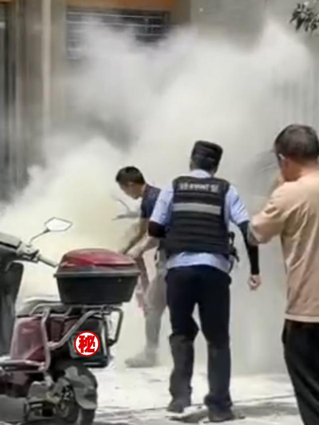 星空体育网站：惊心！几声炸响后明火就蹿出来了！(图8)