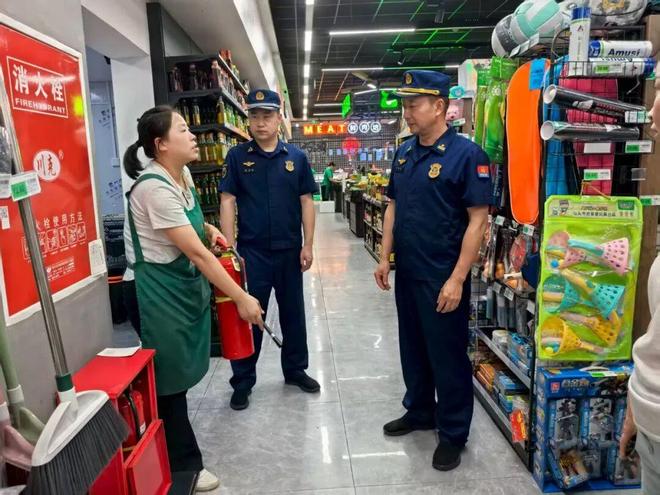 【筑牢基层消防安全防线】⑰：火焰蓝映“红土”——安州消防下乡记(图2)