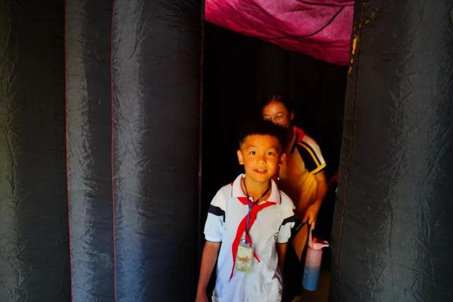 星空体育网站：“荷”你学消防！全国科普月贵港站启幕(图9)