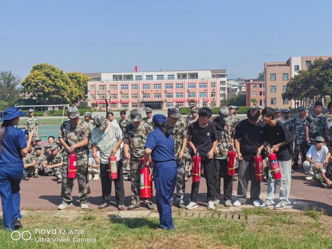 消防知识进校园共筑平安“防火墙”新县千斤高级中学开展消防安全培训(图3)