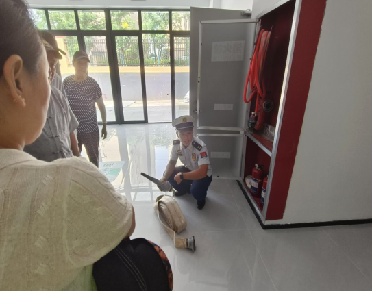 鸠江区二坝镇西湾社区：消防培训开讲志愿队伍练就“防火术”(图1)