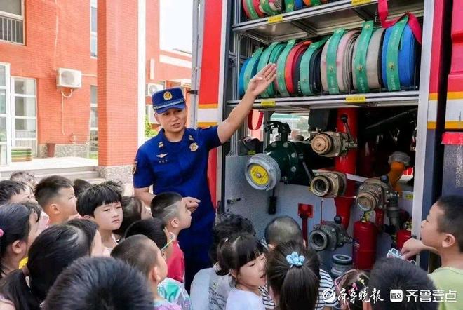 济南消防：“火焰蓝”点亮开学季安全“必修课”护成长(图5)