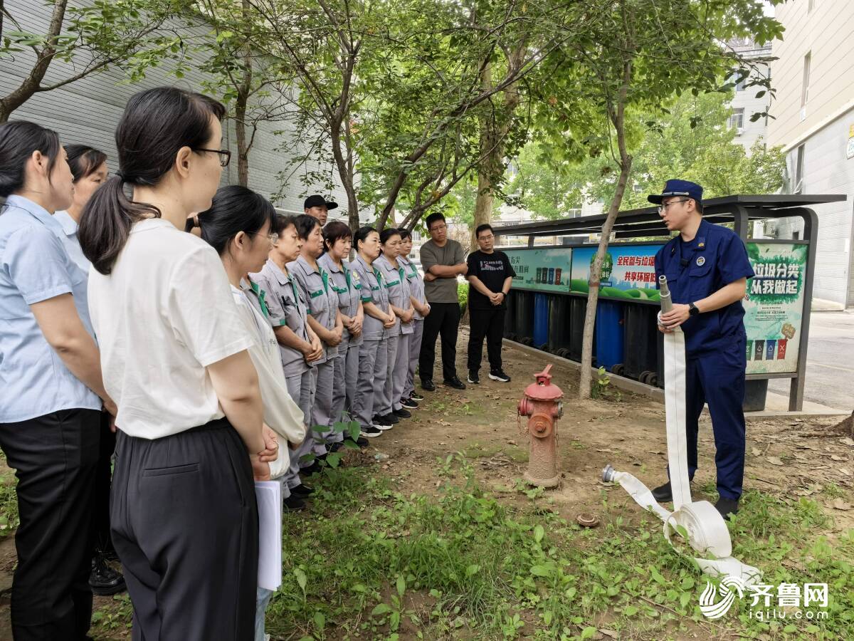 邹平消防走进居民小区开展消防安全培训(图2)