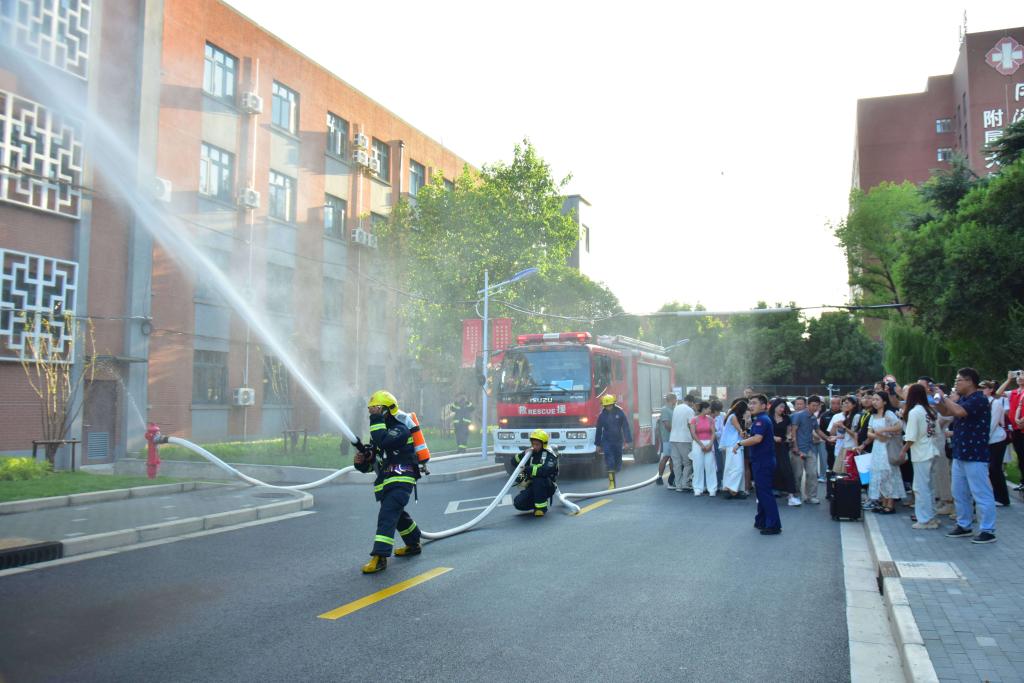 沪西校区开展2025级新生安全教育专题宣讲活动(图4)