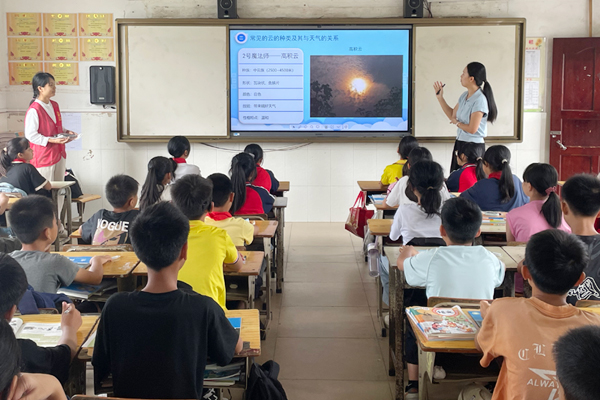 贺州市八步区：播撒科学种子守护成长安全(图2)