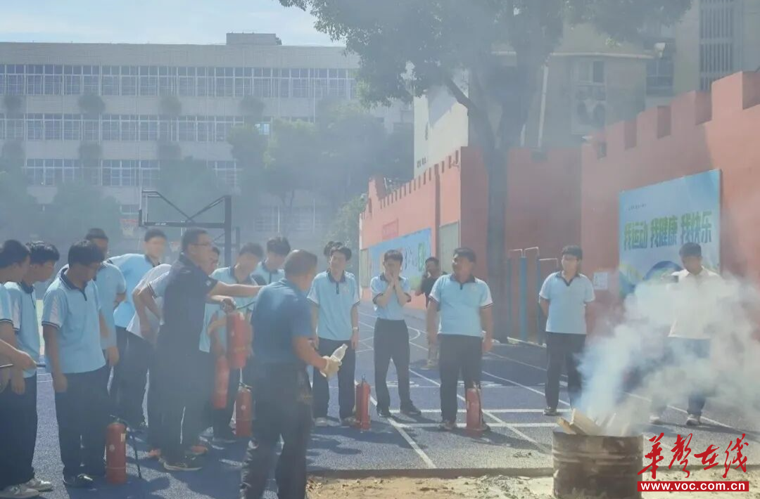 湘潭市第十一中学消防疏散演练活动报道(图5)
