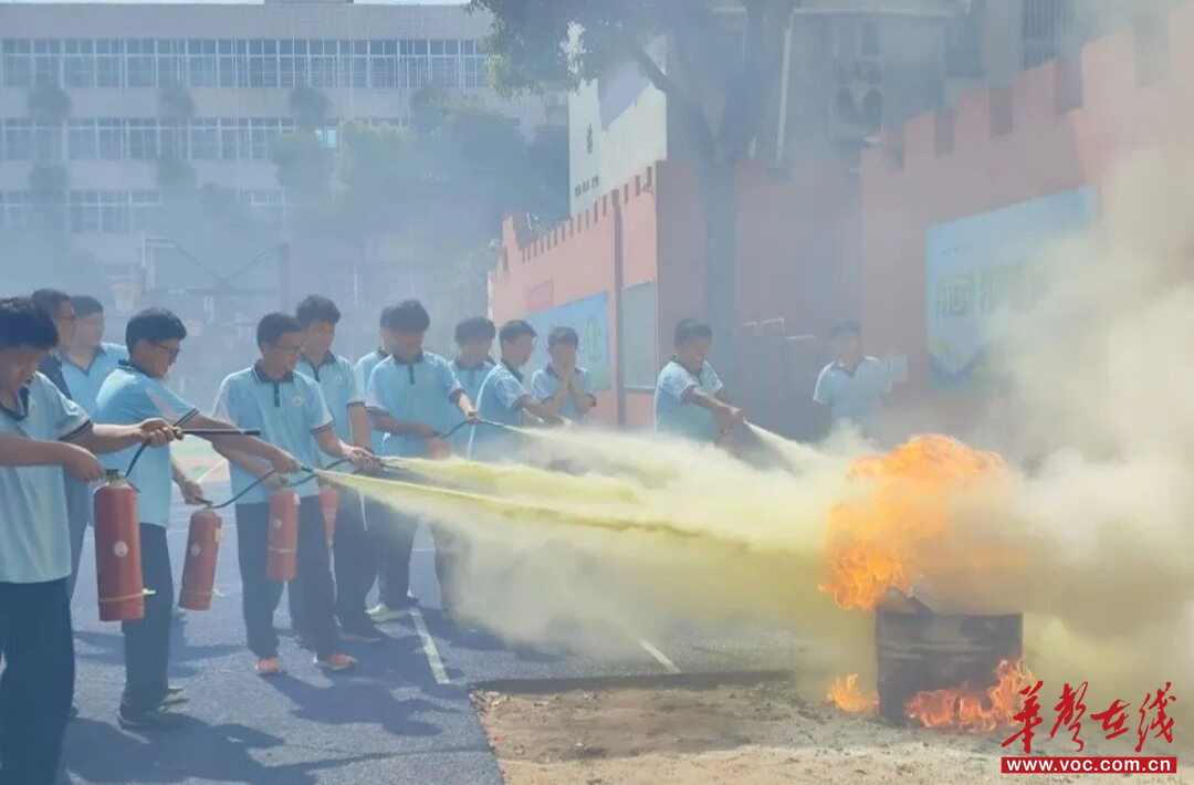 湘潭市第十一中学消防疏散演练活动报道(图6)