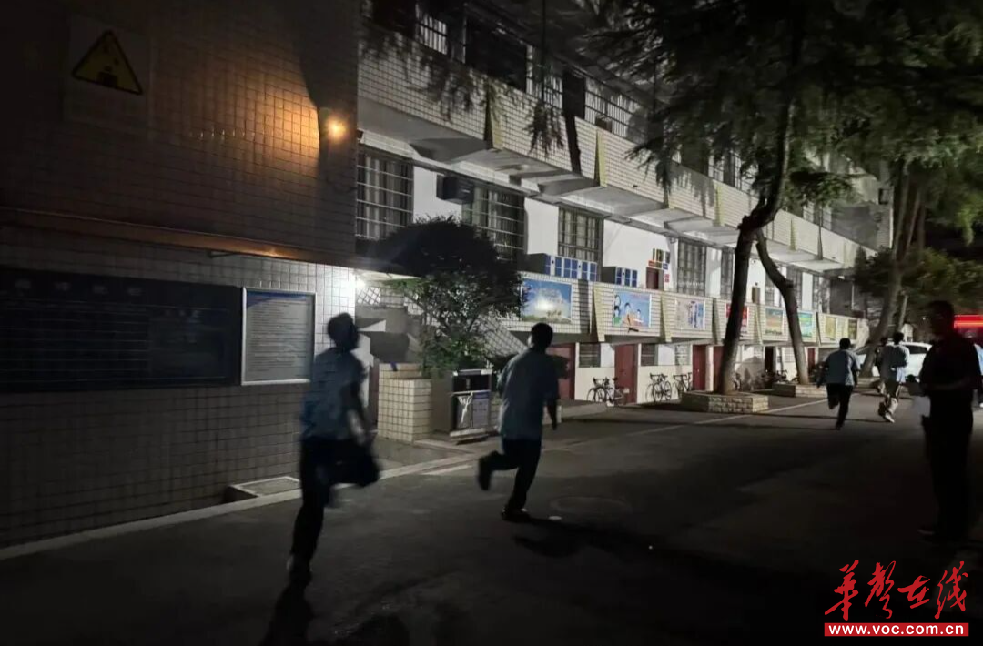 湘潭市第十一中学消防疏散演练活动报道(图7)