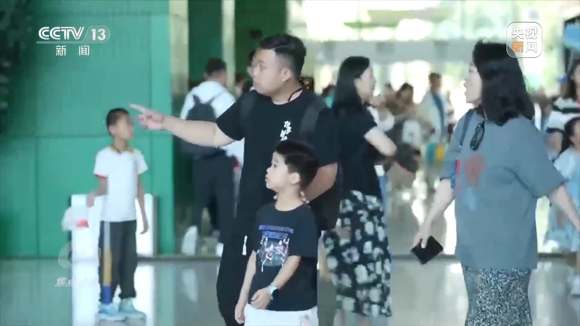 星空体育：焦点访谈丨用脑波踢足球VR体验消防救援科普原来可以如此有趣(图1)