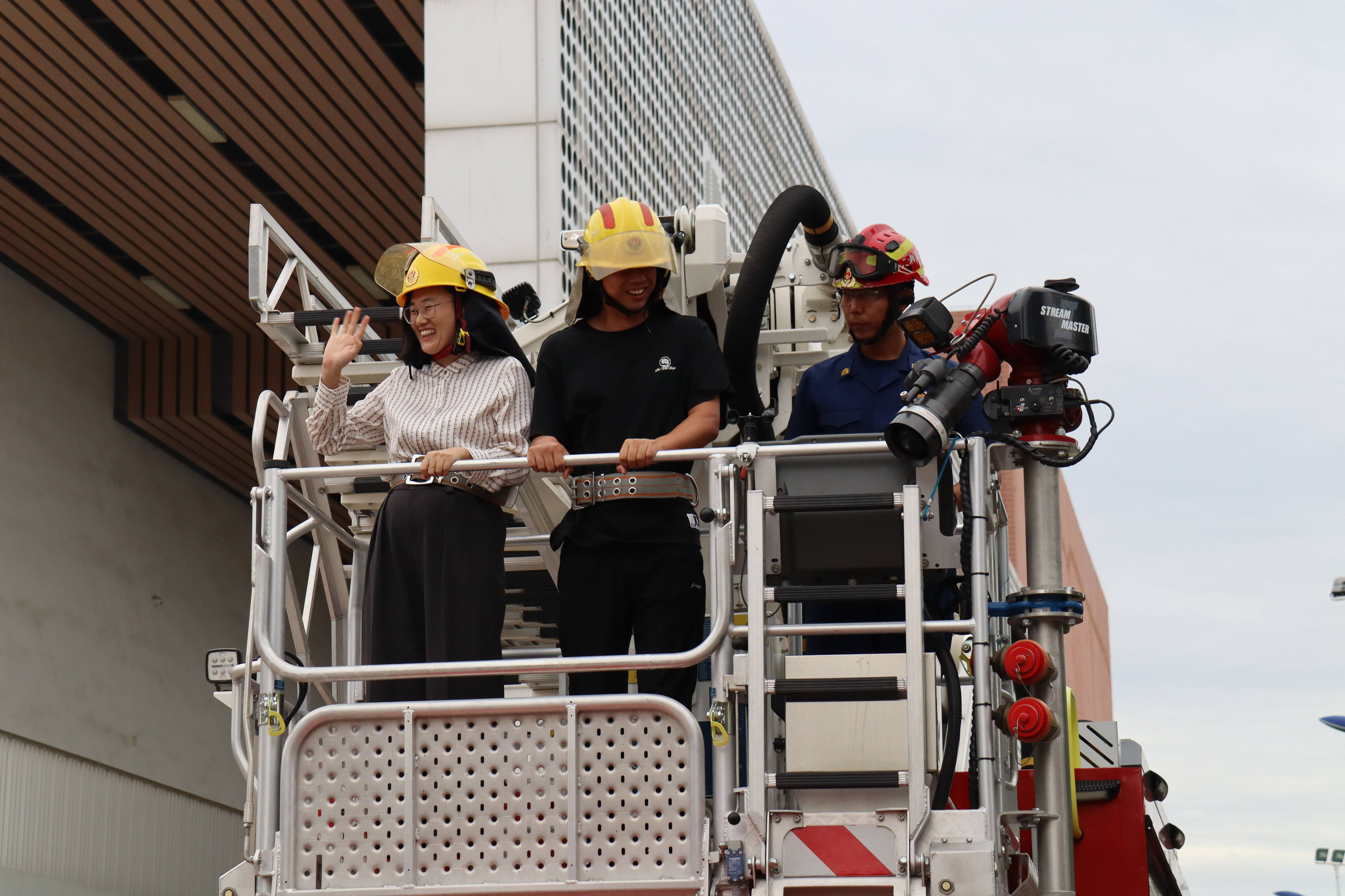 滨州消防：开展校园消防安全培训演练切实提升师生安全意识与自救互救能力(图1)