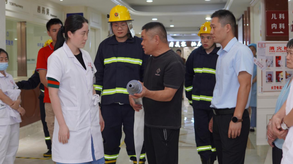 筑牢安全“防火墙”东莞康兴医院开展消防应急演练!(图4)