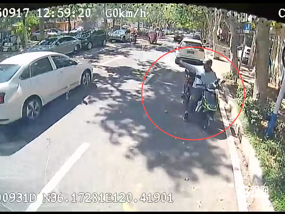 星空体育网站：青岛巴士驾驶员化身“救火卫士”两分钟扑灭自燃车辆(图1)