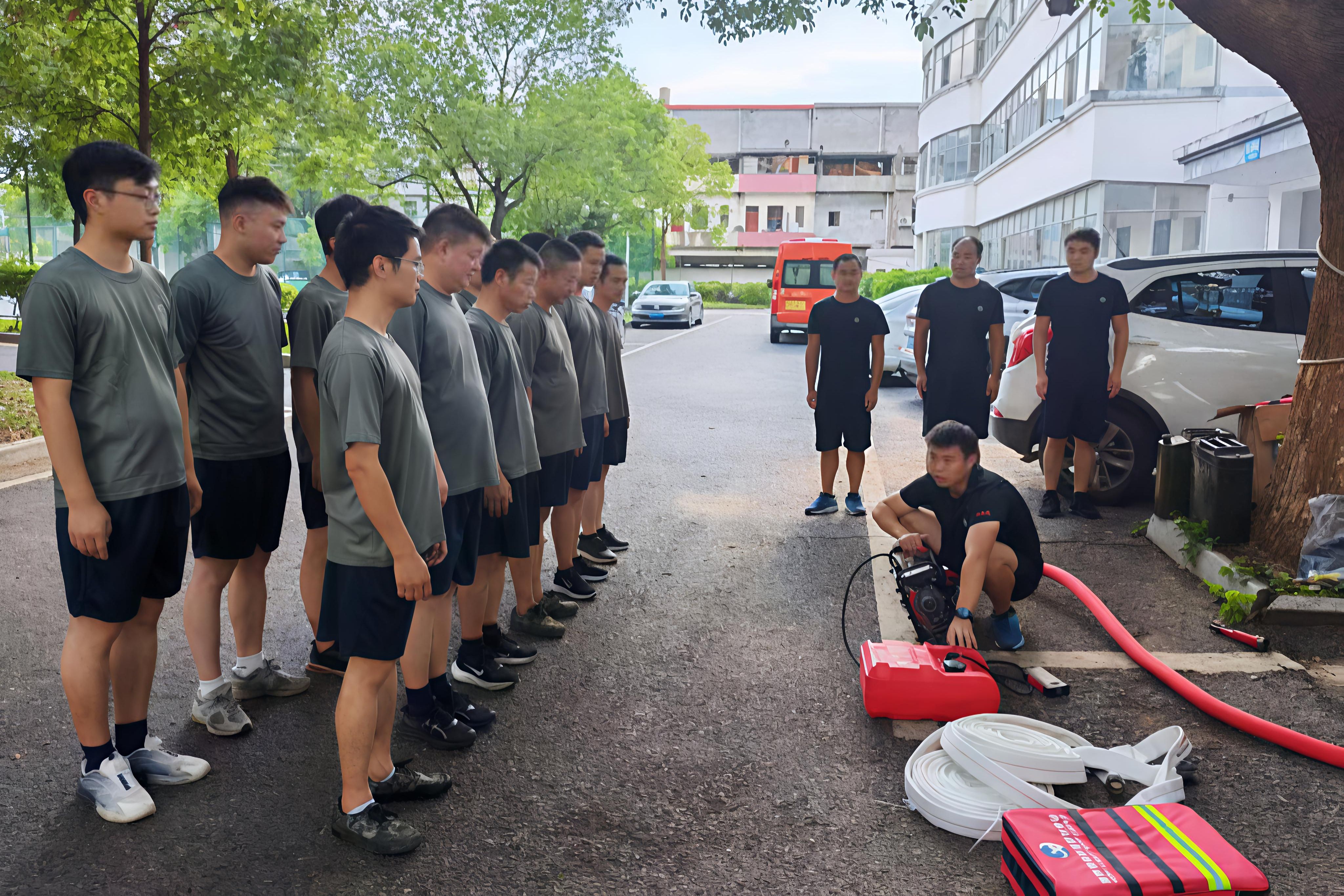 练为战！青原区开展乡镇(街道)半专业森林消防队“以水灭火”轮训(图1)