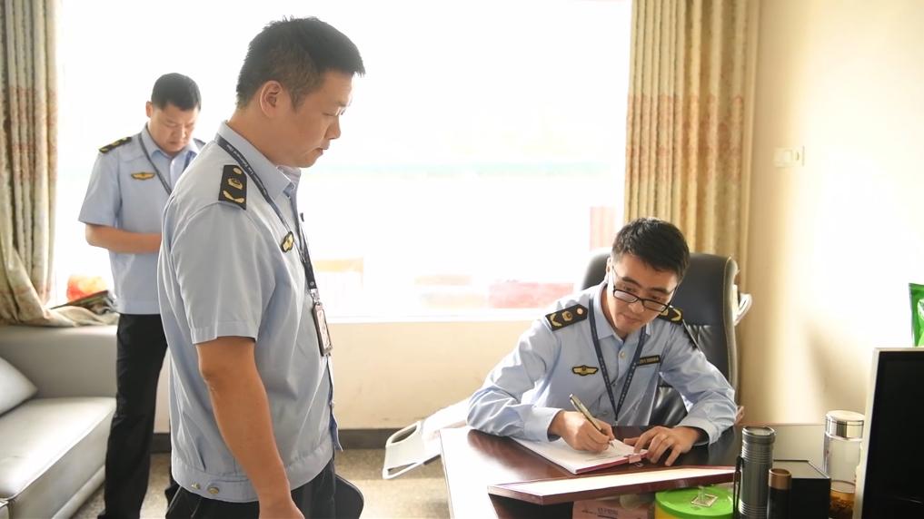 新华视点｜穿着“新能源”外衣游离于监管之外——新型燃料“液蜡醇醚”隐患调查(图6)