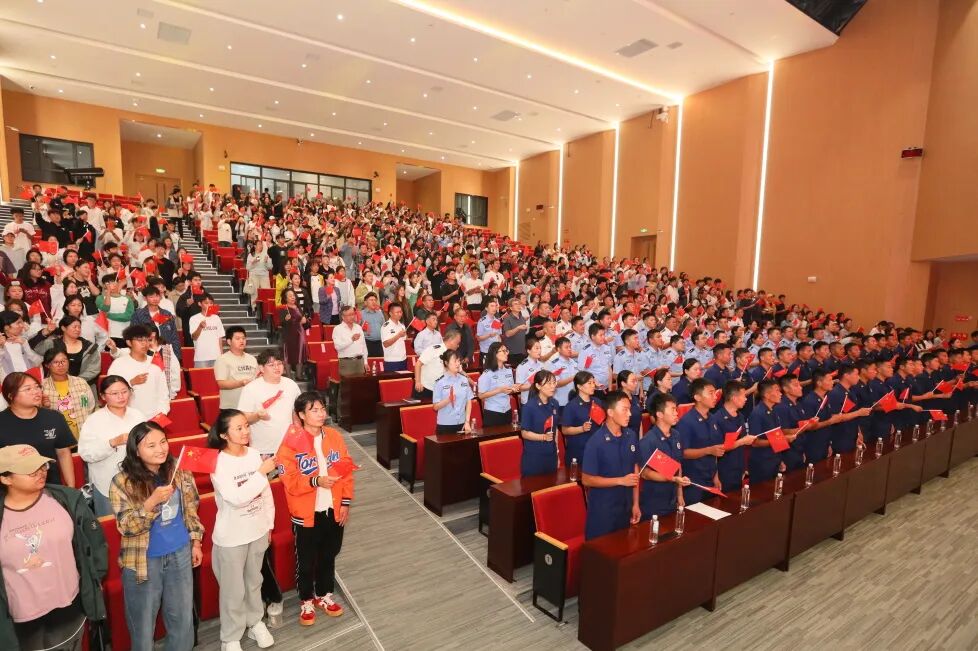 濟南消防組織開展“文藝進基層法治進萬家”安全教育校園行活動(图2)