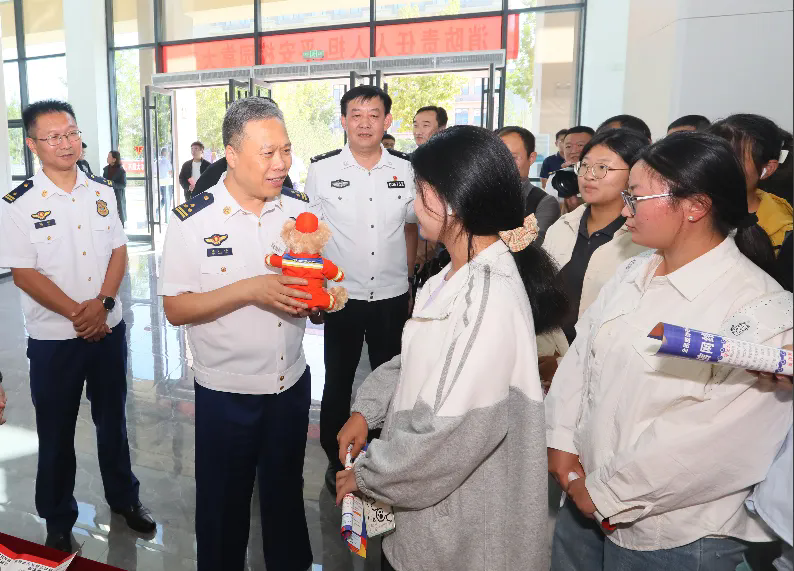 濟南消防組織開展“文藝進基層法治進萬家”安全教育校園行活動(图6)