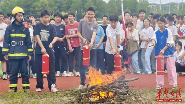 宁远一中崇德学校开展“消防安全进校园”活动(图1)