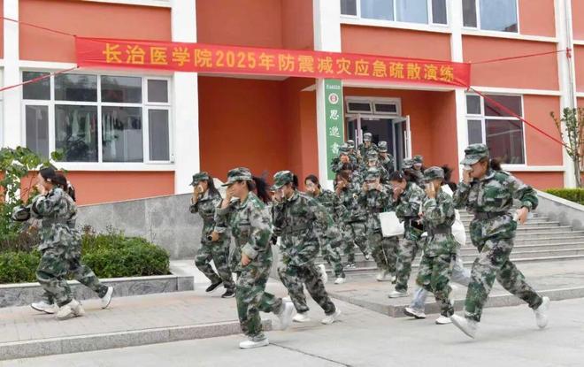 星空体育：长治消防：主官亲授！“沉浸式”消防课干货硬核超带感(图2)