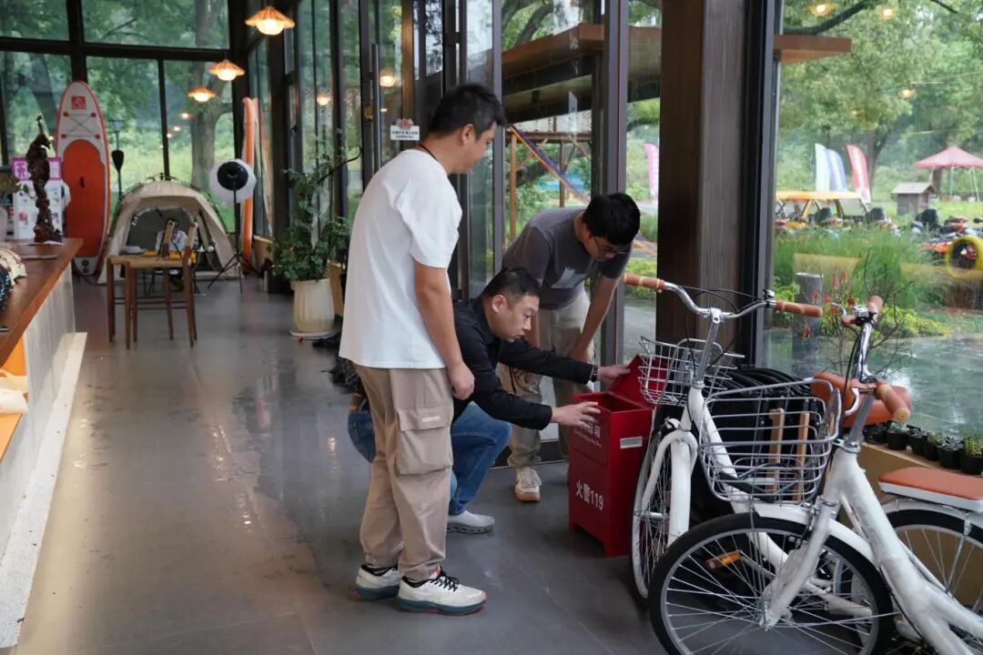 郊区：严把节前“安全关”筑牢假日“防护网”(图1)