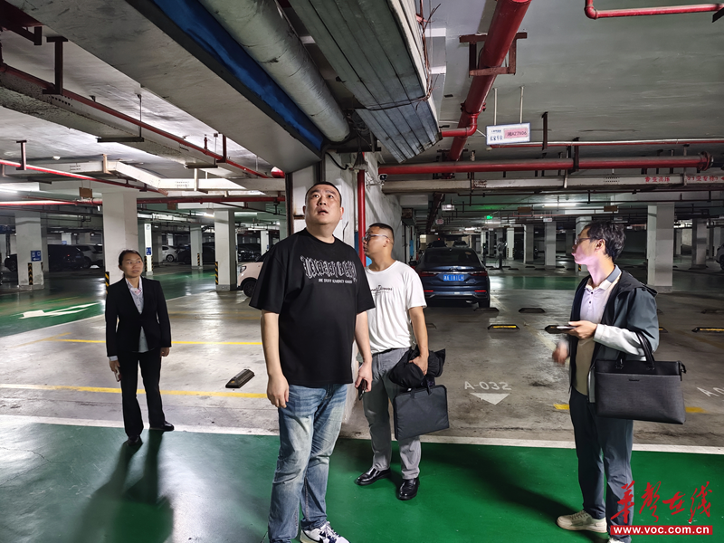 天鹅塘社区：安全不放假平安迎双节(图1)