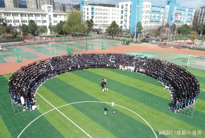 千人合影拍摄：详细的摄影技巧归纳（超实用）(图5)