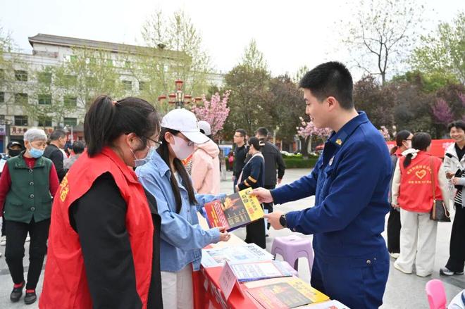 国际减灾日运城消防“零距离”科普防灾减灾知识(图1)