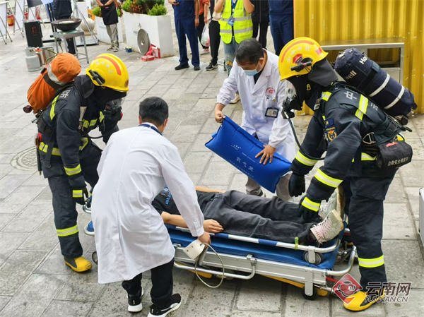 安全意识入人心昆明金马街道这场消防演练“接地气”(图3)