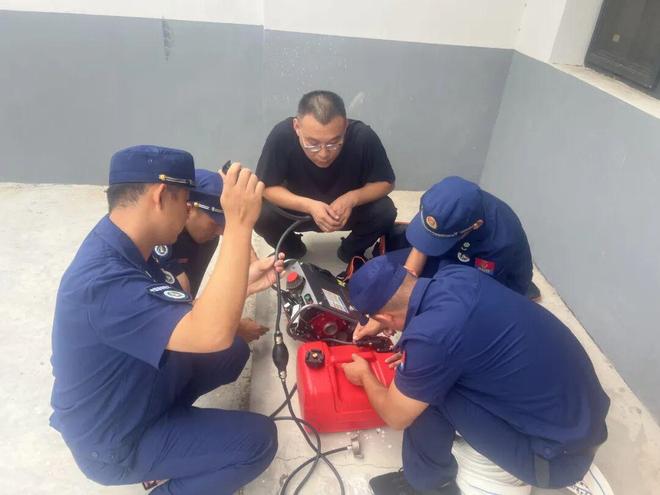 新绛县林业局深入部分镇开展防灭火设备实操培训(图2)