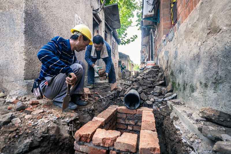 “小修繕”回應“大民生”南京頂山街道“美顏計劃”收官(图1)