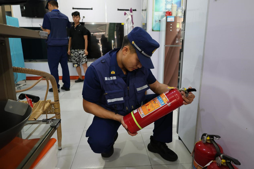 眉山高新区：“四招”精准施策筑牢基层消防安全防线(图2)
