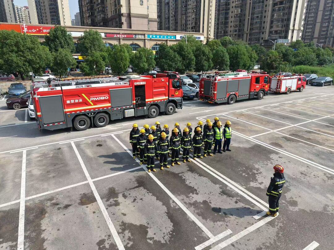 星空体育网站：联丰村微型消防救援站开展实战化消防技能培训筑牢基层安全防线(图5)