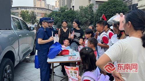 多维发力织密街区消防安全网——建阳消防、崇泰街道联合开展火灾隐患综合整治(图3)