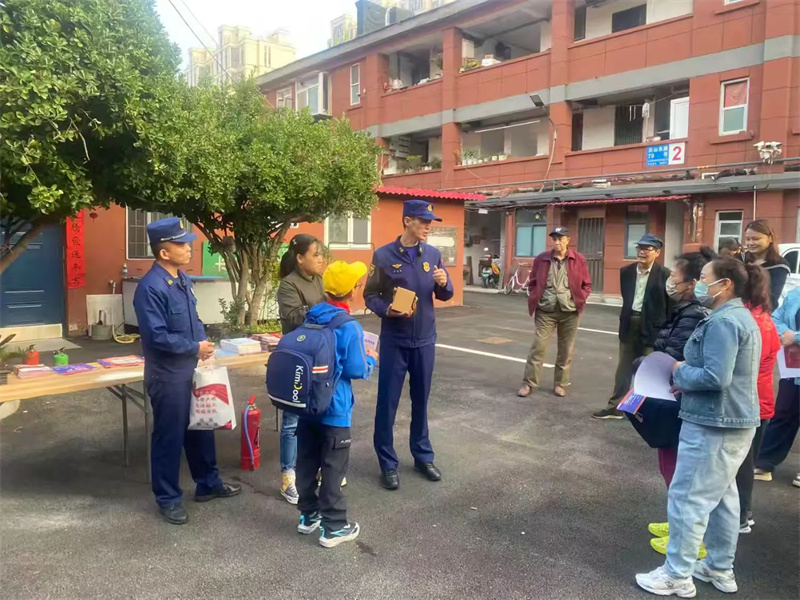 济南消防：消防夜话进社区点亮居民“安全灯”(图1)