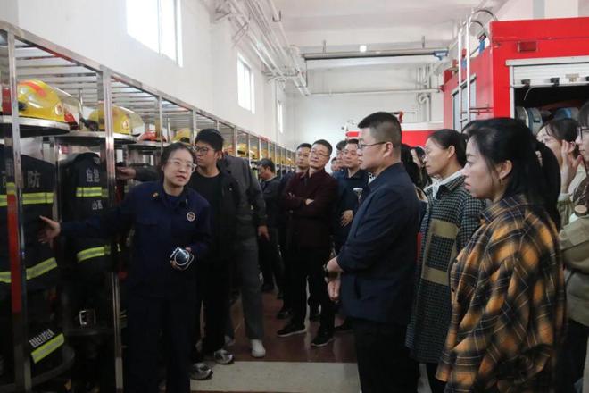 星空体育：临猗县消防救援大队开展重点单位消防安全知识专题培训会(图3)