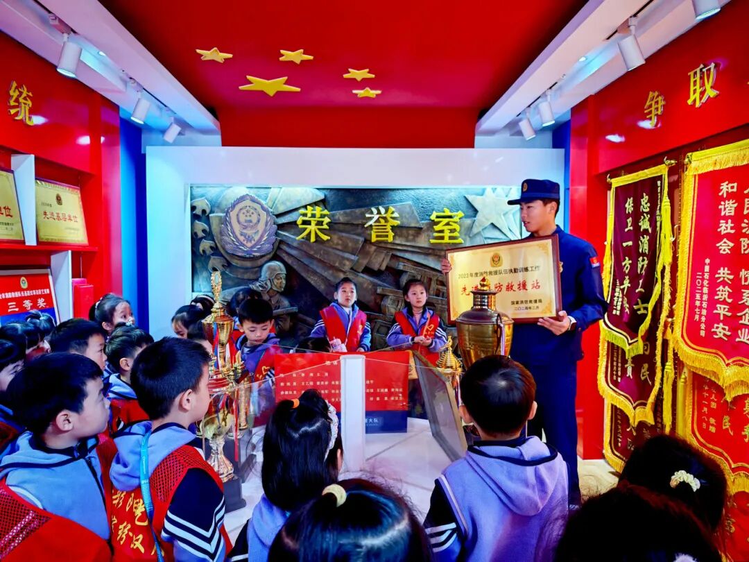 临沂消防为“119”消防宣传月启幕(图1)