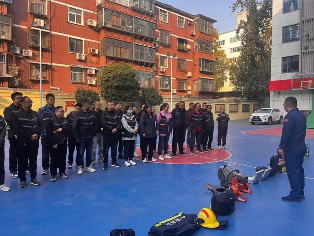 解锁应急技能！这场消防“趣”体验干货满满(图1)