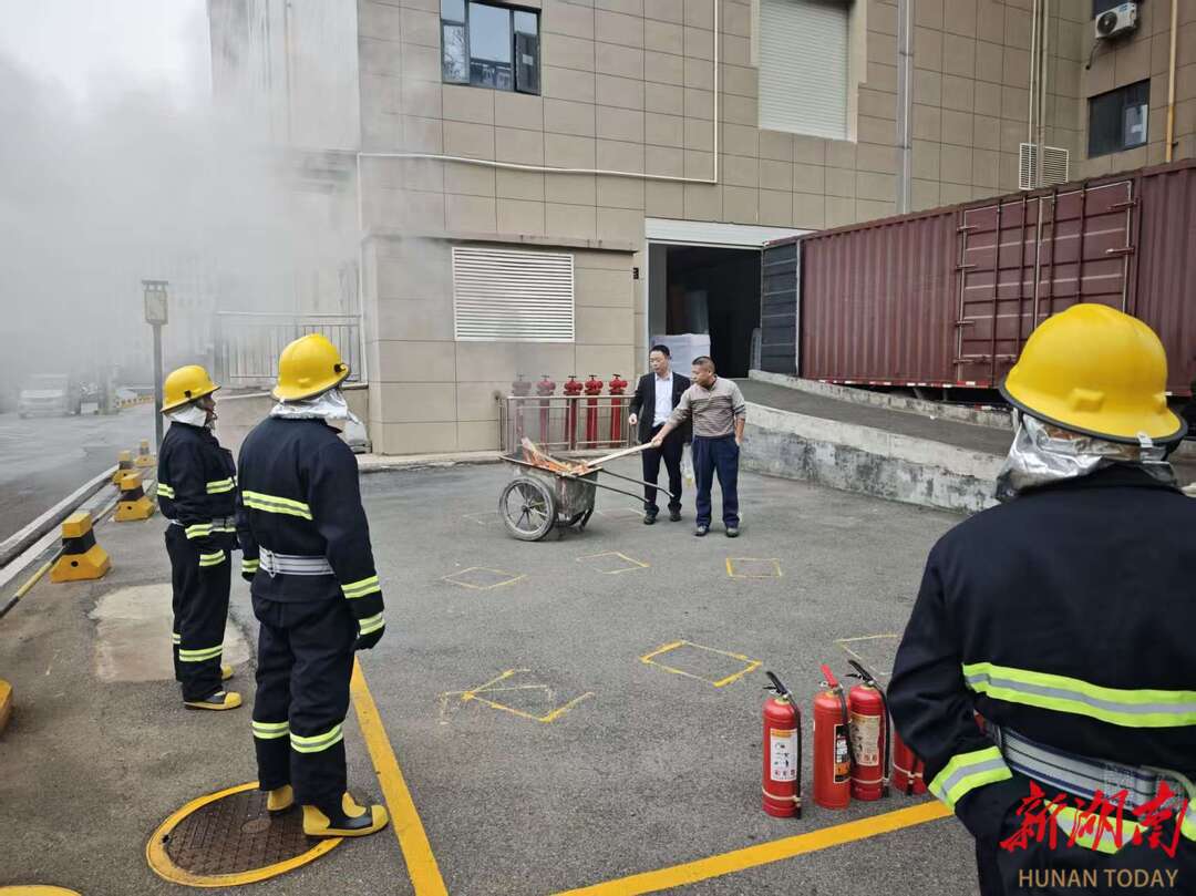 星空体育网站：高云社区：消防课堂进网格筑牢安全屏障(图1)