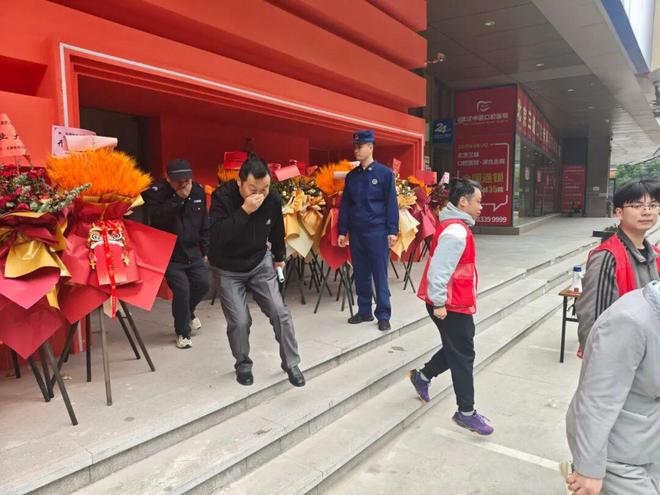 星空体育网站：消防安全进万家【04期】消防宣教落地生根安全意识深入人心(图12)