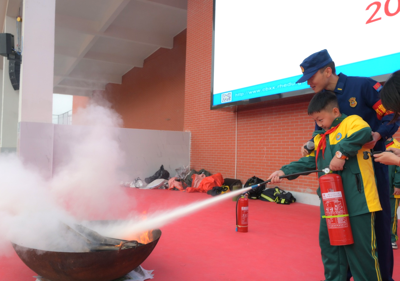 仁怀：为师生送上实用的“消防安全大礼包”(图2)