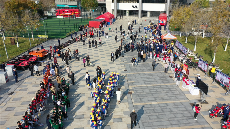 济南消防：科普集市“摆摊”忙消防安全“干货”多(图1)