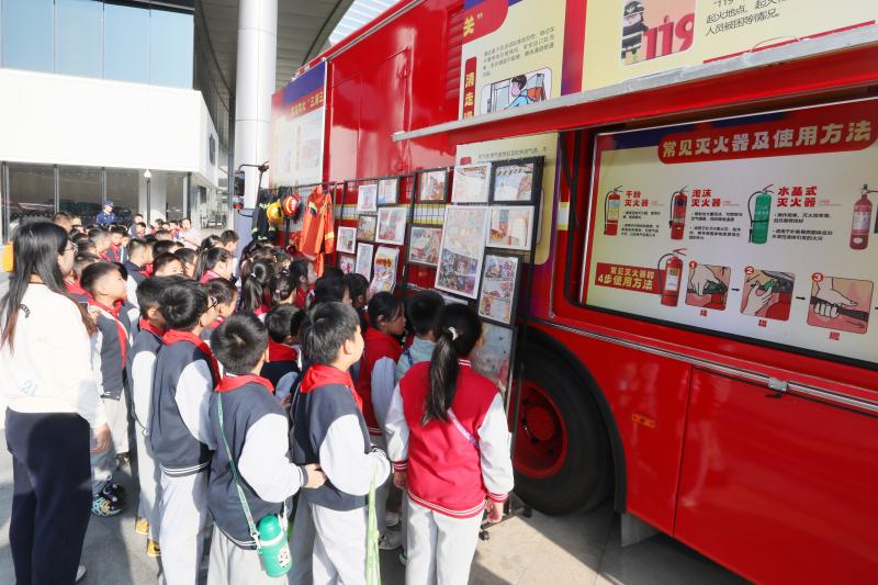 济南消防：科普集市“摆摊”忙消防安全“干货”多(图3)