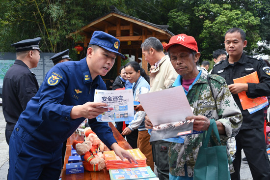星空体育网站：昭平消防：科普与体验同行守护古建筑消防安全(图1)