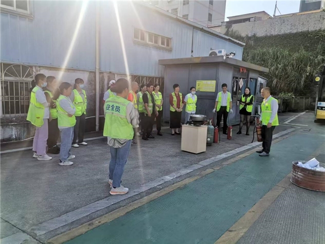 以演筑防以练备战汇源车队筑牢消防安全防线(图1)