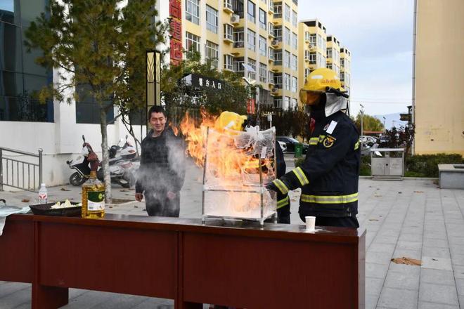全国消防宣传月临汾消防科普进社区安全知识暖民心(图2)