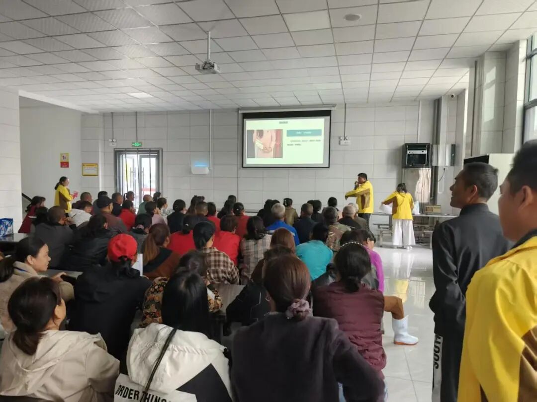 老新镇重点企业开展消防演练(图1)