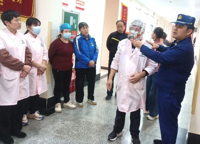 东营区消防救援大队：守护最美“夕阳红”织牢安全“防火墙”(图1)