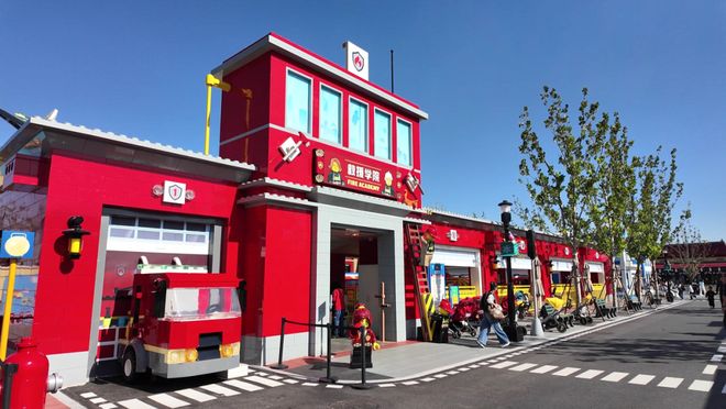 星空体育：跟着消防去“灭火”(图1)