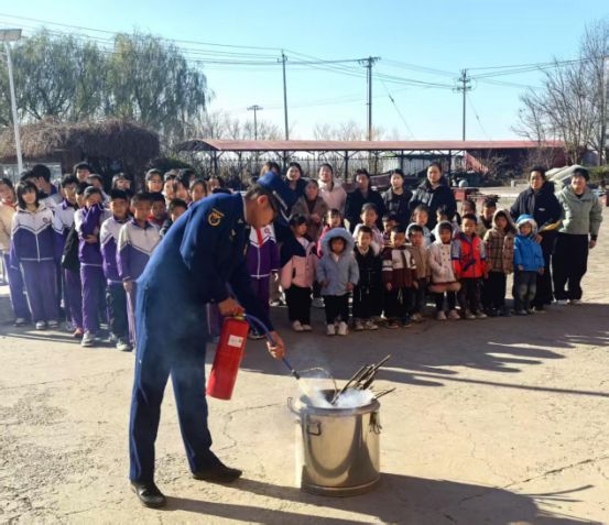 星空体育：沉浸式体验+互动教学“玩”出硬核知识(图1)