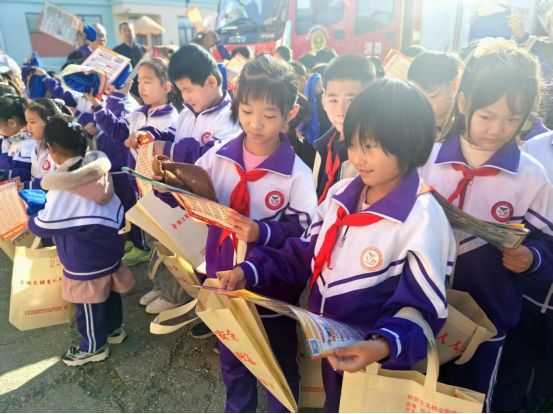 星空体育：沉浸式体验+互动教学“玩”出硬核知识(图3)